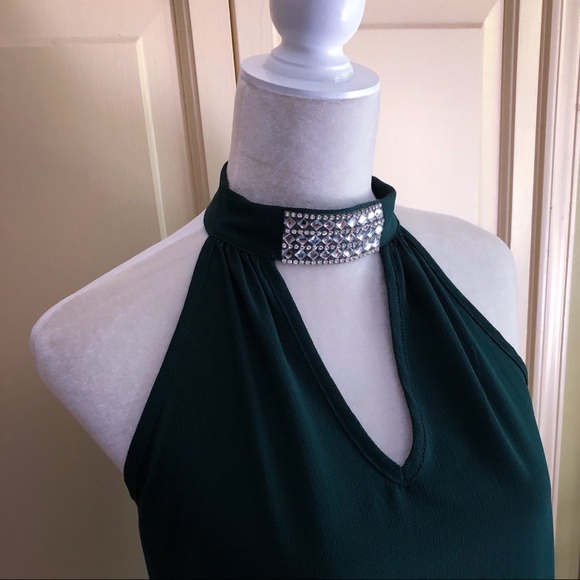 | Charlotte Russe | Green Top - Picture 3 of 4